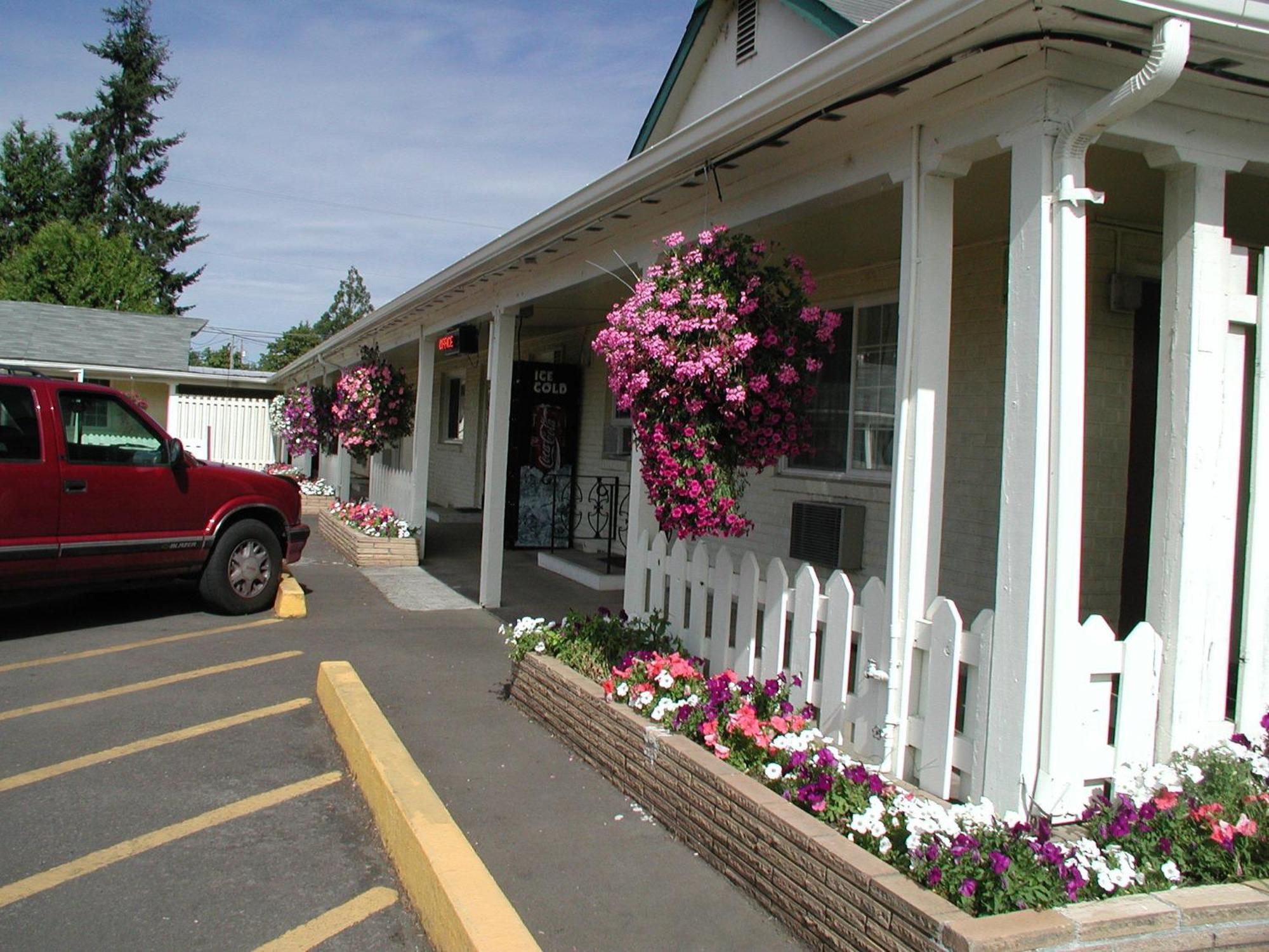 Valley Inn - Lebanon Oregon Exterior foto